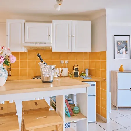 Grand Centre Apartment